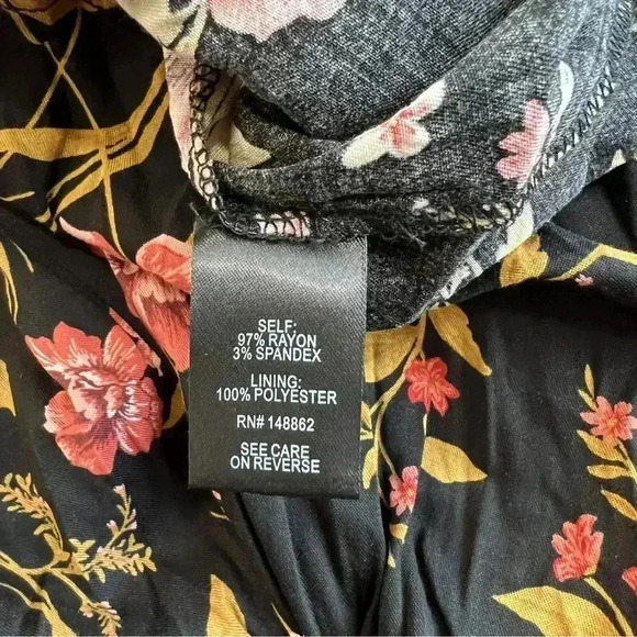torrid WALK THROUGH MAXI DRESS - STRETCH CHALLIS BLACK‎ FLORAL Size 28 - Picture 10 of 12